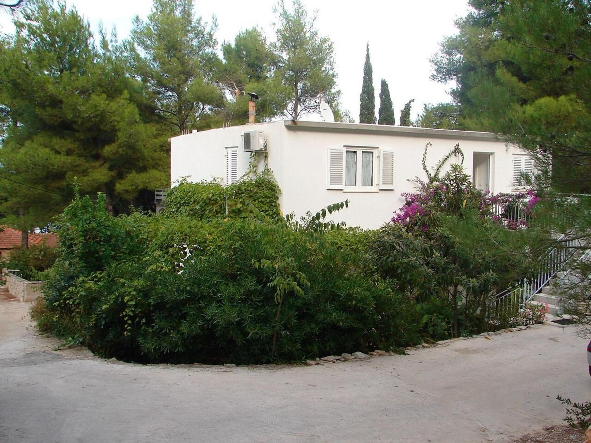 Apartments Matkov - Quite And Peaceful Location Jelsa  Exterior photo