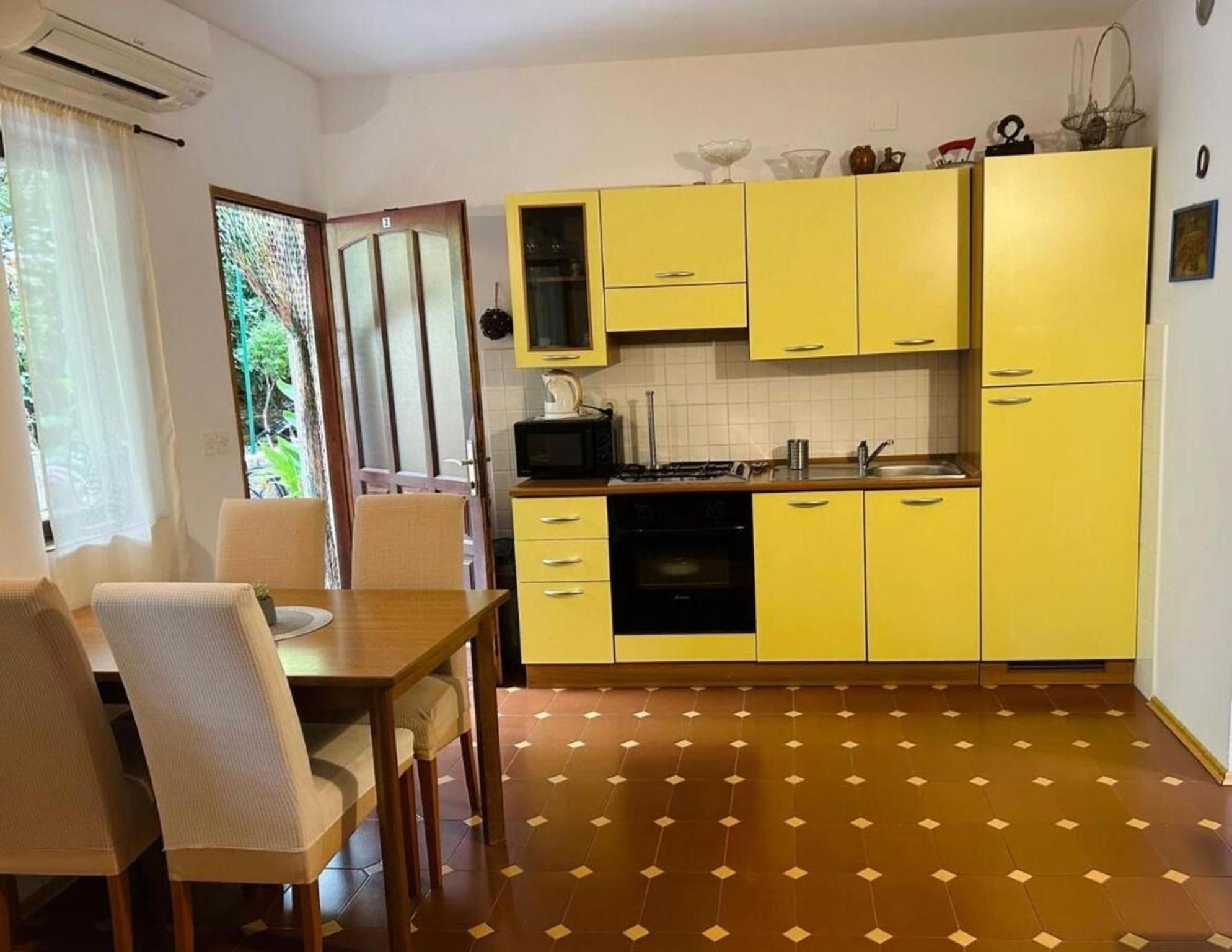 Apartments Matkov - Quite And Peaceful Location Jelsa  Exterior photo